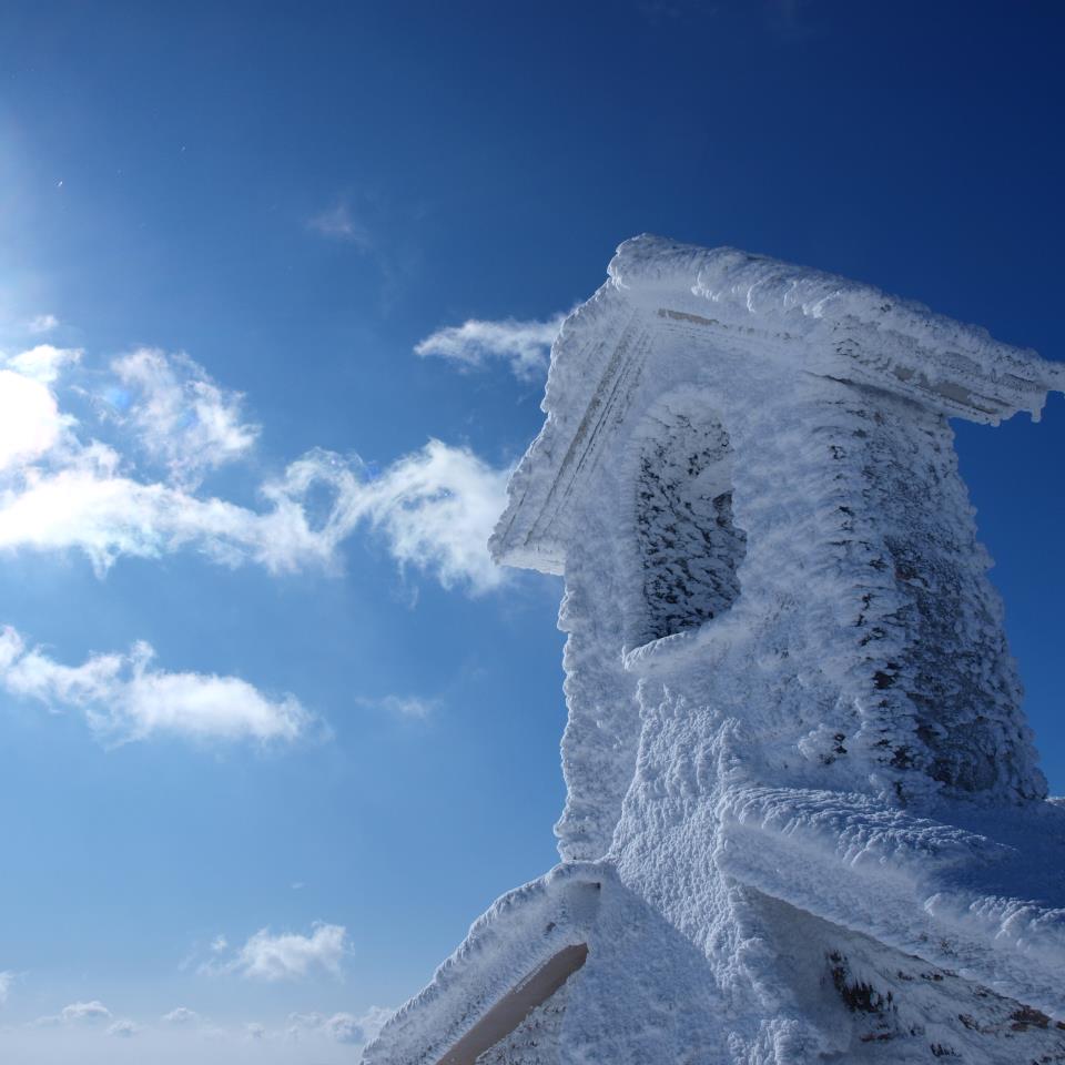 San Donato ermita izoztuta. Luis Urzainkiren argazkia.