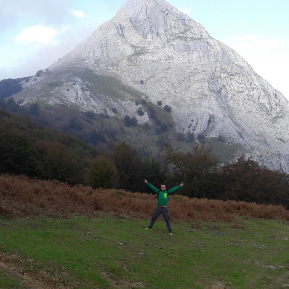 Jon Aramendi atzean Anboto duela