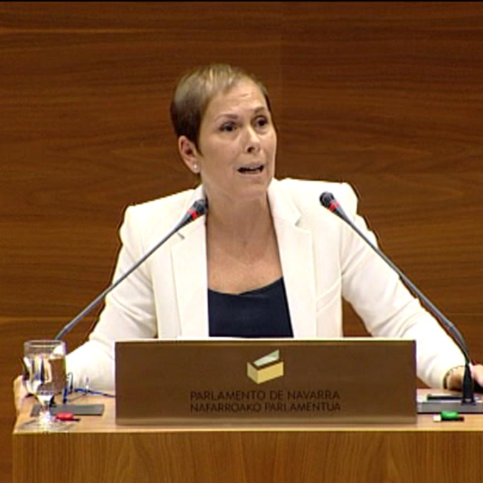 La presidenta de Navarra, Uxue Barkos, durante el debate sobre el estado de la comunidad. EFE
