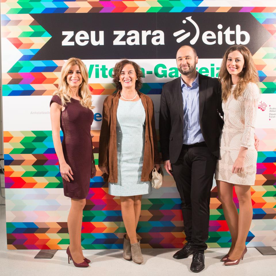 Reyes Prados, Maite Iturbe, directora de EiTB; Urko Aristi y June Ansoleaga. Foto: EiTB.