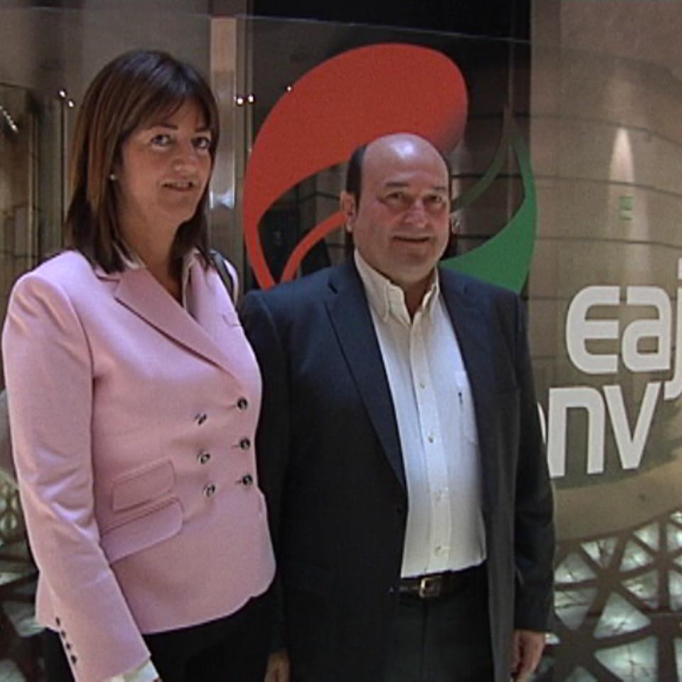 Idoia Mendia (PSE-EE) y Andoni Ortuzar (PNV)