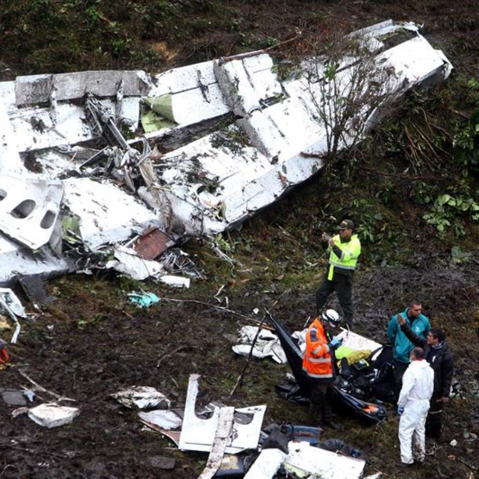 El avión en el que viajaba el Chapecoense se estrelló en Antioquia. Foto: EFE