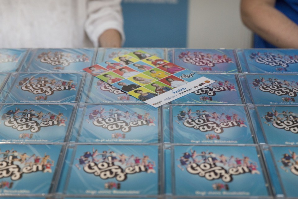 Argazkia: 'Go!azen! telesaileko aktoreak Durangoko Azokan.