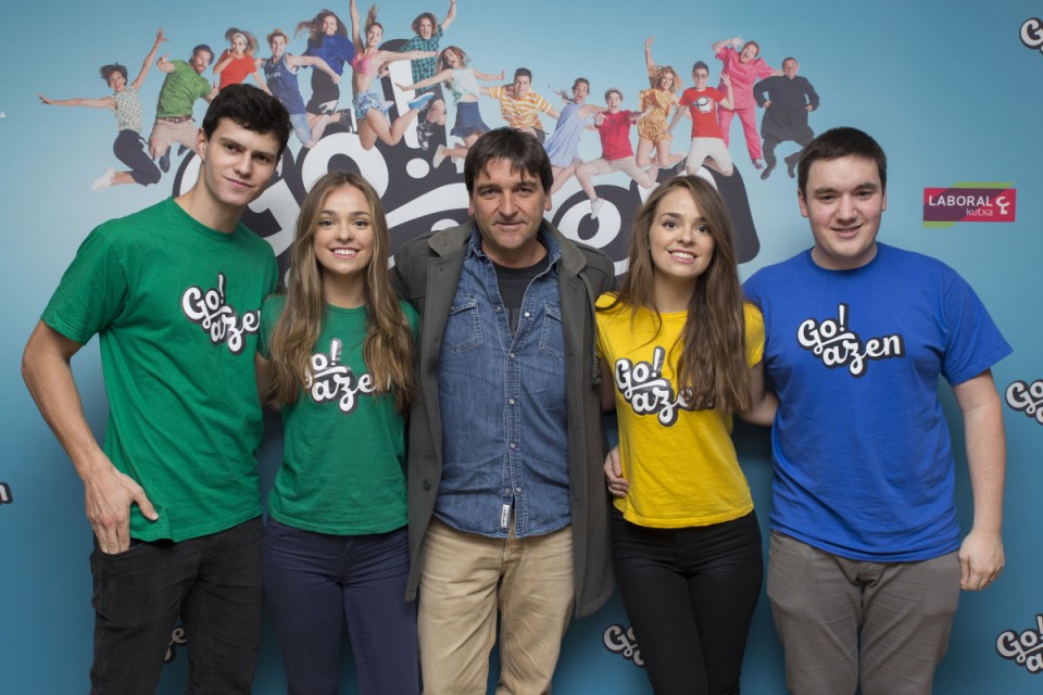 Argazkia: 'Go!azen! telesaileko aktoreak Durangoko Azokan.