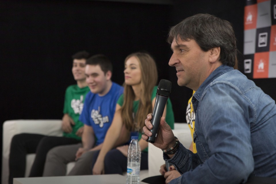 Argazkia: 'Go!azen! telesaileko aktoreak Durangoko Azokan.