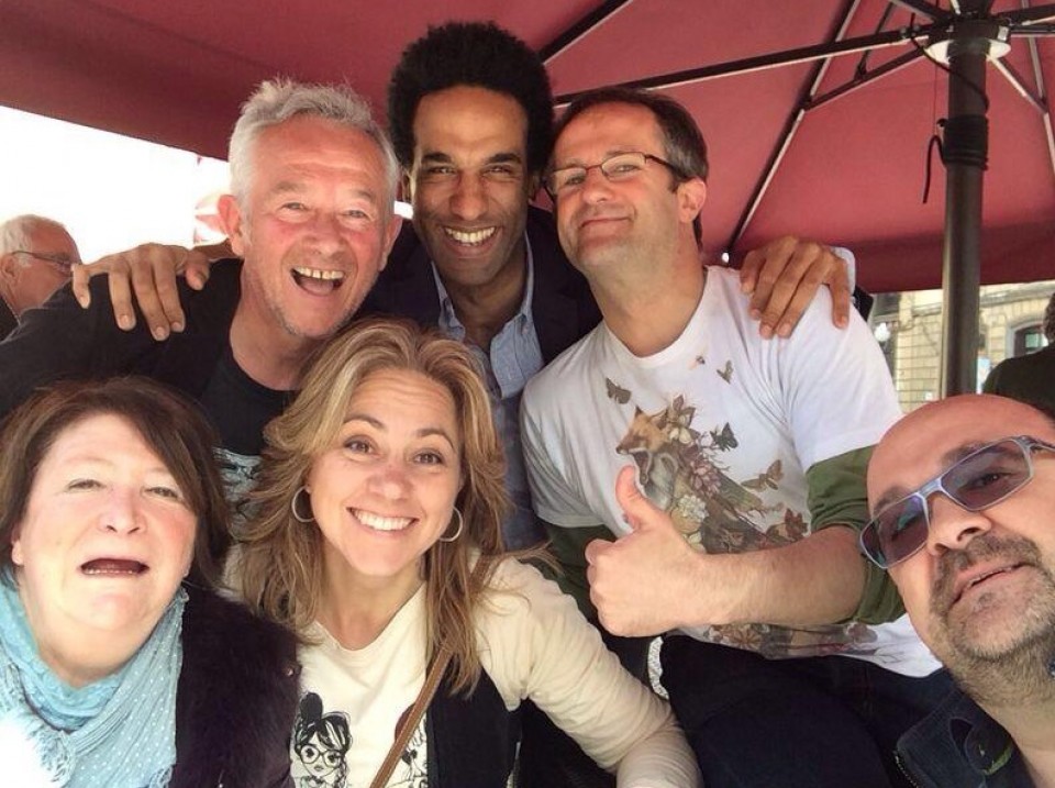 Txetxu Ugalde, besteak beste, Yolanda Alzolarekin eta Iñigo Lejarzarekin. (Argazkia: Twitter, @YolandaAlzola)