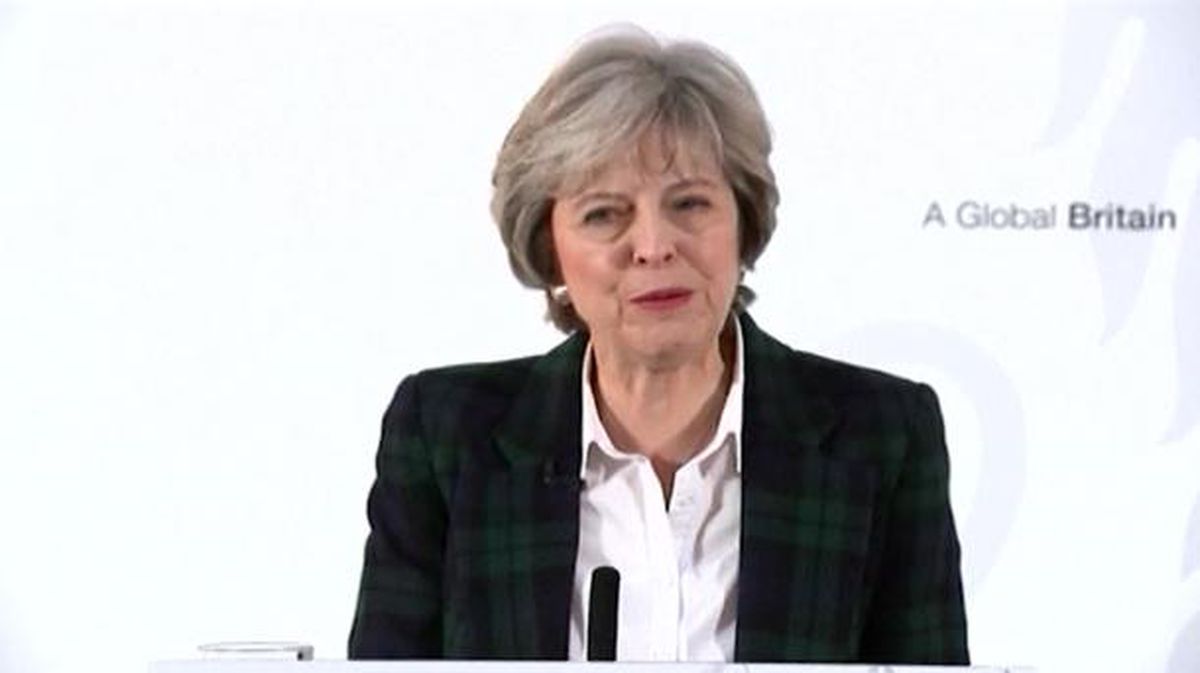 Theresa May, la primera ministra británica, durante su discurso. Foto: EFE