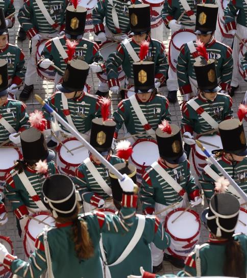 Milaka umek hartu dute parte haur danborradan. EFE