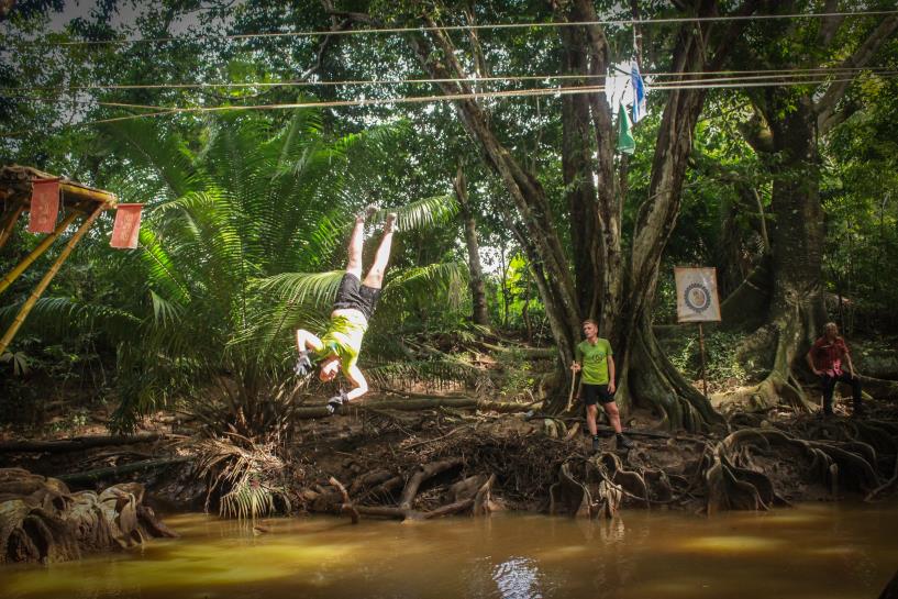 Ehiarne cae al agua en el duelo