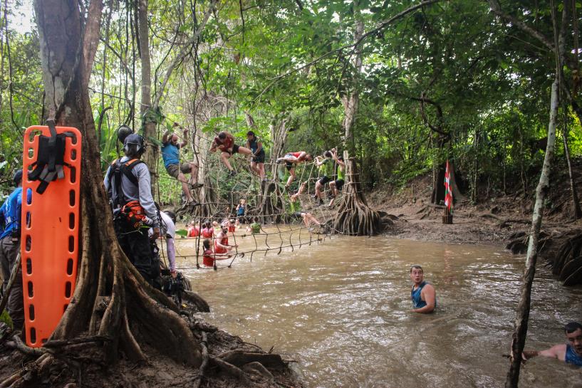 Los conquistadores, en la Pista Americana. (Foto: EiTB)