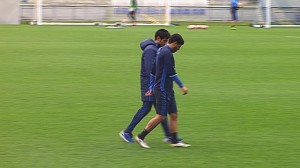 Carlos Vela min hartuta, zalantza da Athleticen aurkako derbirako