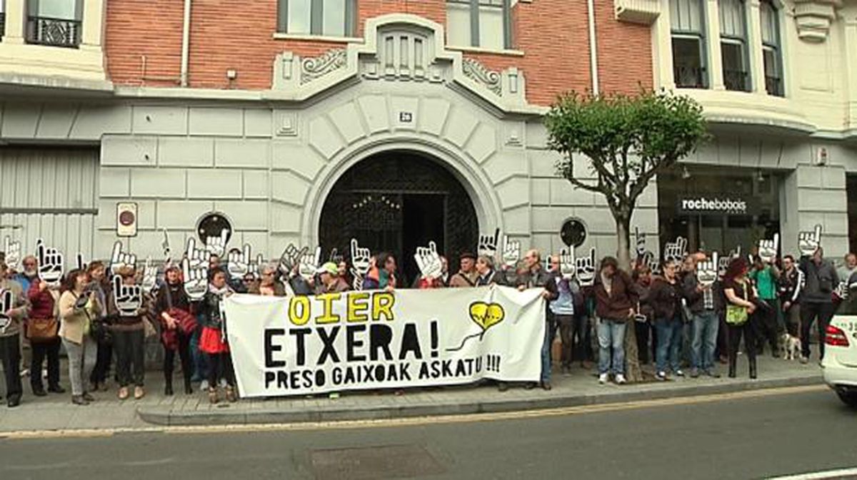Acto de protesta de abril de 2017 donde se pedía la liberación de Oier Gómez