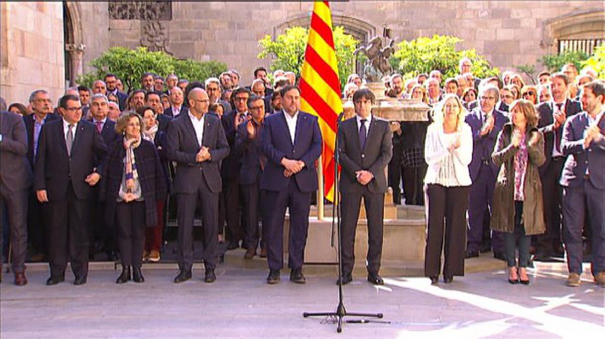 Kataluniako Gobernuak galdeketa 'deitu eta egiteko konpromisoa' berretsi du