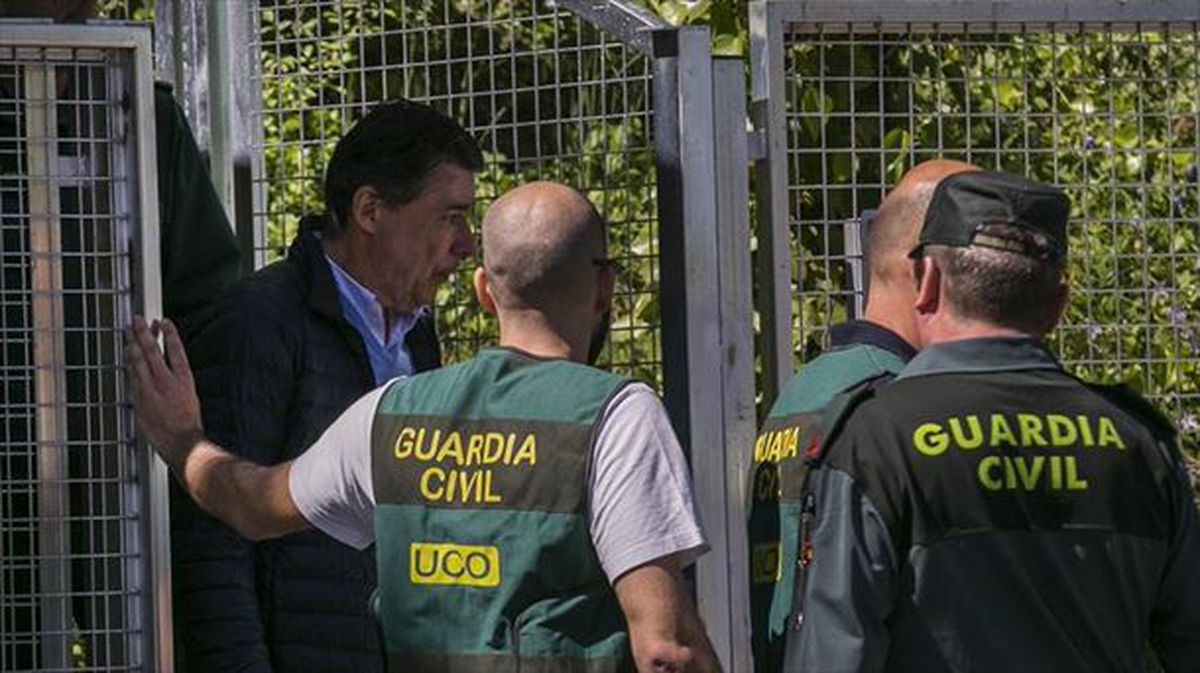 Guardia Zibilak atxilotu zuen Ignacio Gonzalez. Argazkia: EFE