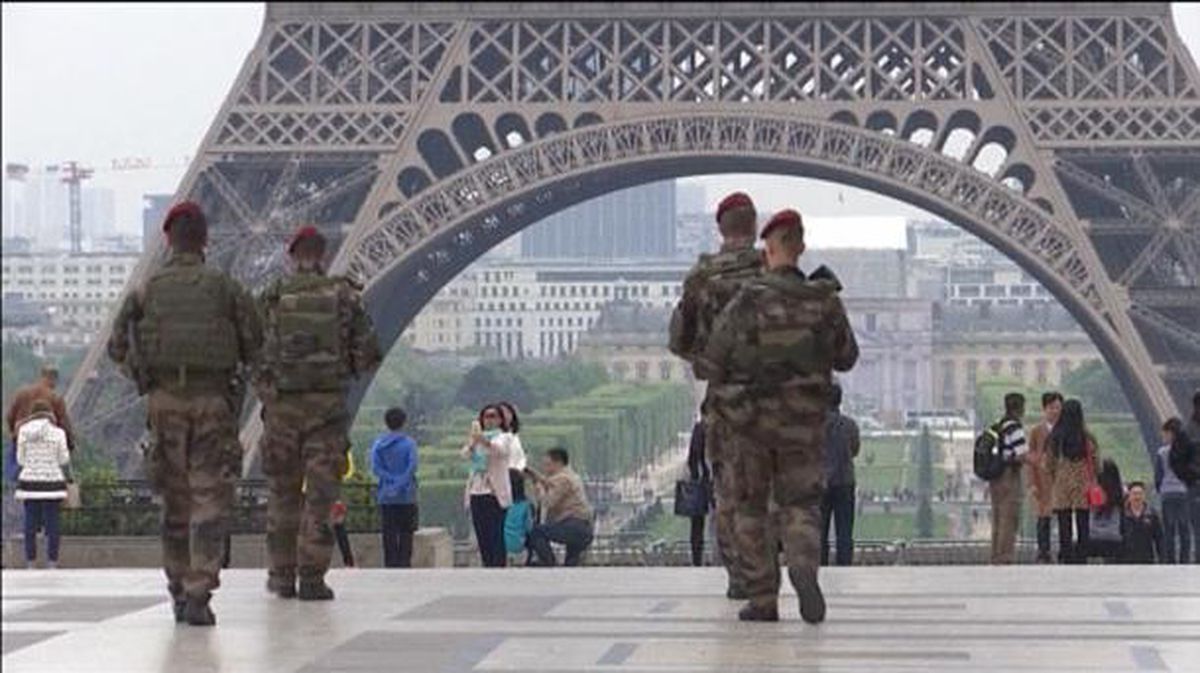 Francia acudirá mañana a las urnas bajo la sombra del terrorismo