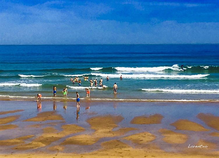 Zarautz. Foto: Lorentxo Portularrume