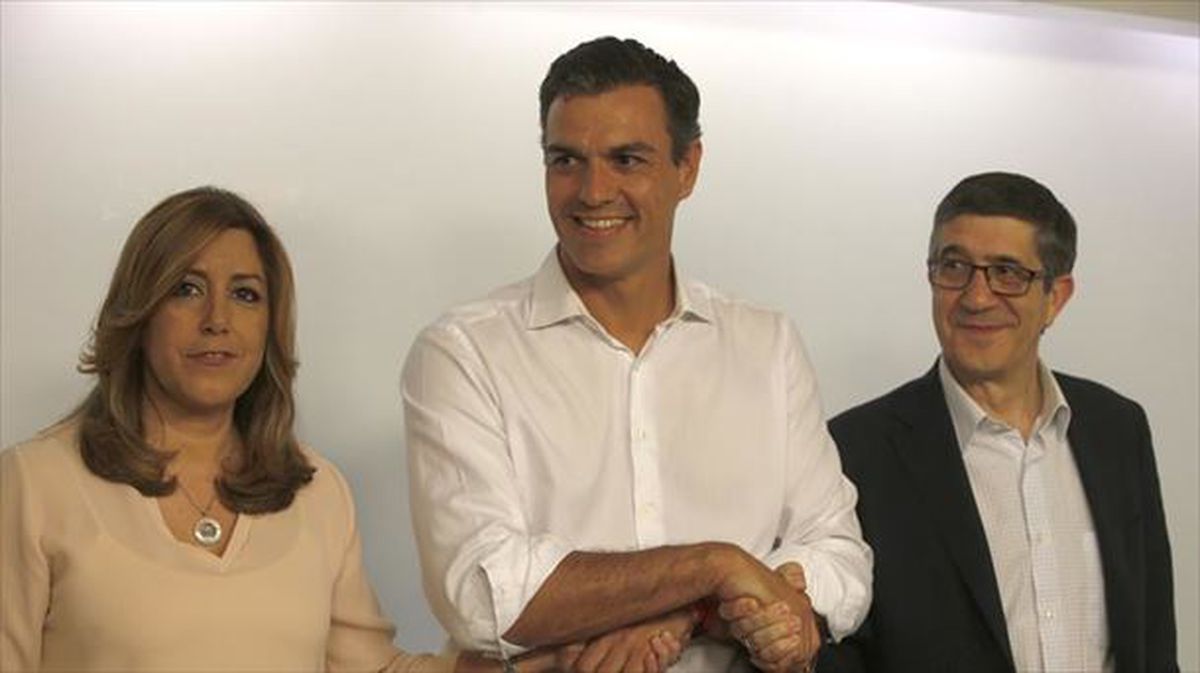 Pedro Sánchez, junto a Susana Díaz y Patxi López. Foto: EFE