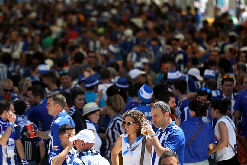 Milaka Alaveszale Araba Hirian. Argazkia: EFE