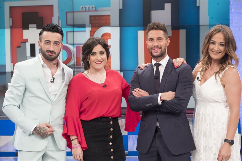 Aritz eta kuxkuxeroak. Argazkia: EiTB