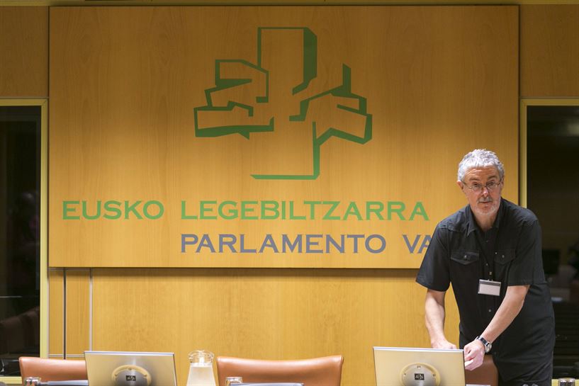Adolfo 'Txiki' Muñoz, hoy, en el Parlamento Vasco. EFE. 