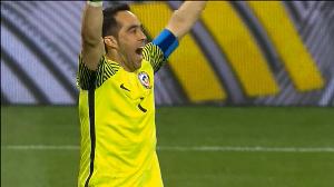 Bravo, el héroe de Chile tras parar tres penaltis ante Portugal