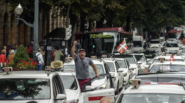 Taxi-gidarien protesta, Bilbon. Argazkia: EFE. 