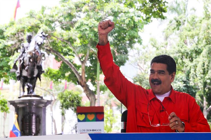 Maduro urge a la oposición a un nuevo diálogo para salir de la crisis
