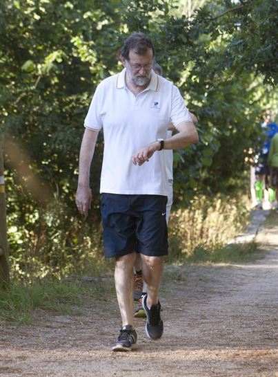 Imagen de archivo de Mariano Rajoy caminando durante unas vacaciones.