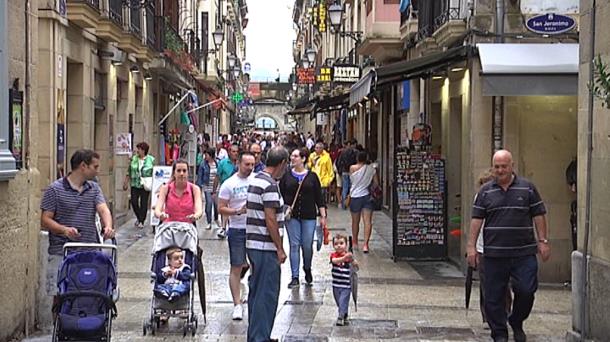 Turistak, Donostian. Argazkia: EiTB