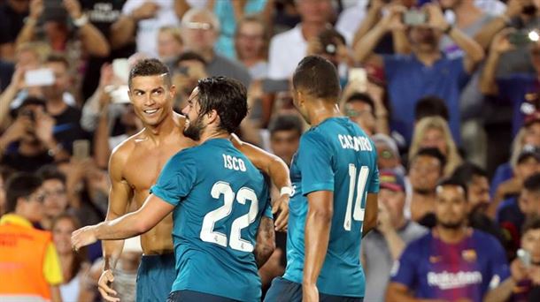 Cristiano Ronaldo celebra su gol con Casemiro e Isco. Foto: Efe.