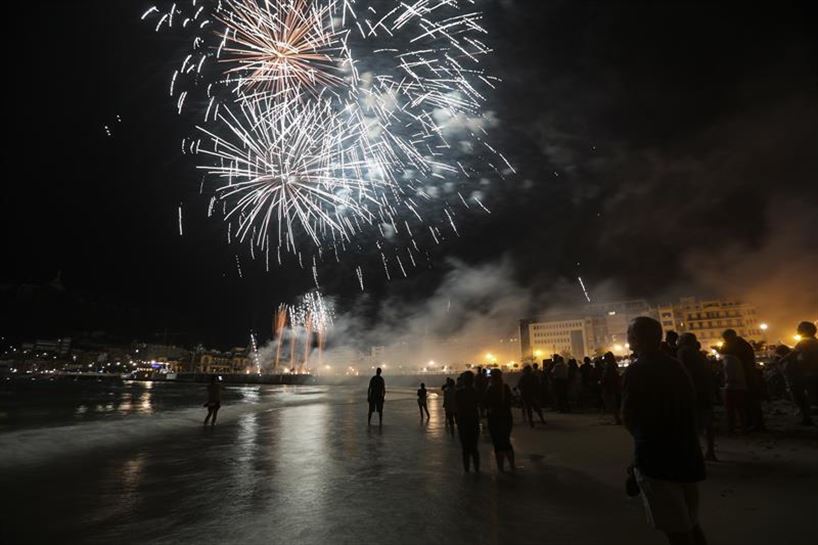 Fuegos artificiales en la Semana Grande de San Sebastián.