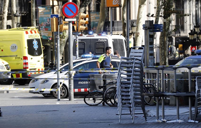 Atropello masivo en Las Ramblas de Barcelona. Foto: EFE