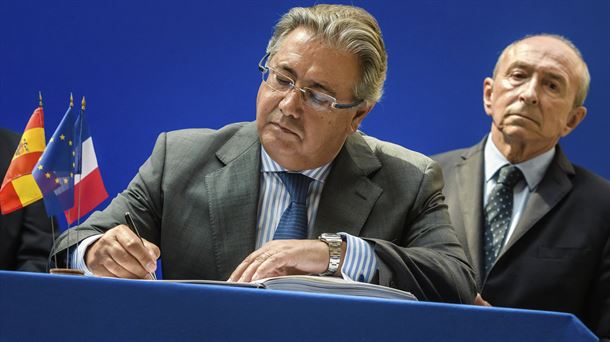 Juan Ignacio Zoido, este miércoles, en Francia. Foto: EFE.