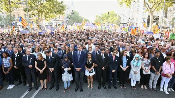 Representantes políticos, en la marcha de Barcelona. Foto: EFE