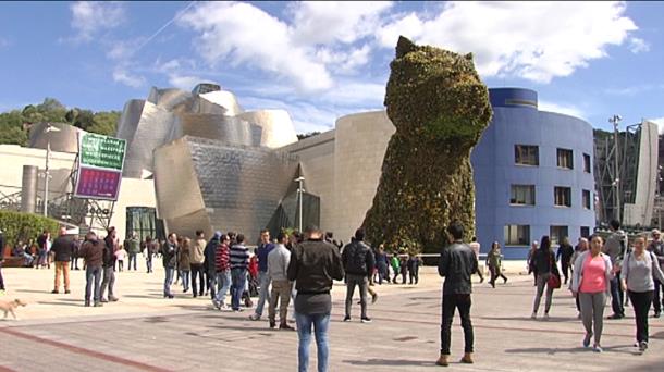 El museo bilbaíno ha tomado esta decisión ante la gran afluencia de turistas