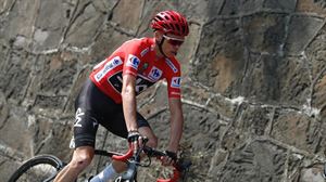 La UCI cree que el Sky debería suspender a Froome hasta la resolución de su caso