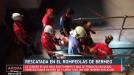 Rescate en Bermeo tras caer al rompeolas: hemos estado con los bomberos