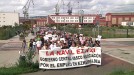 Multitudinaria manifestación en defensa de La Naval