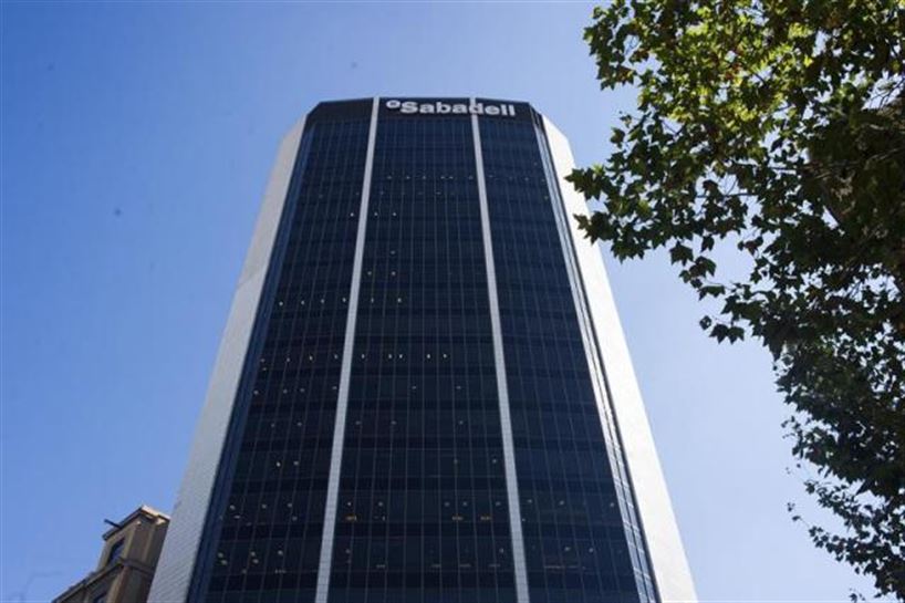 Edificio corporativo del Banco Sabadell de Barcelona. Foto: EFE