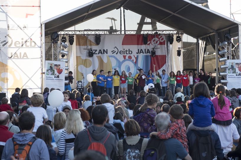 'Go!azen' telesailaren aurreestreinaldia, 'Izan EiTB'n. (Argazkia: EiTB)