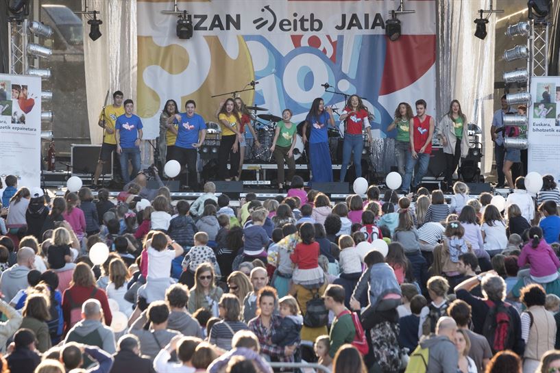 'Go!azen' telesailaren aurreestreinaldia, 'Izan EiTB'n. (Argazkia: EiTB)