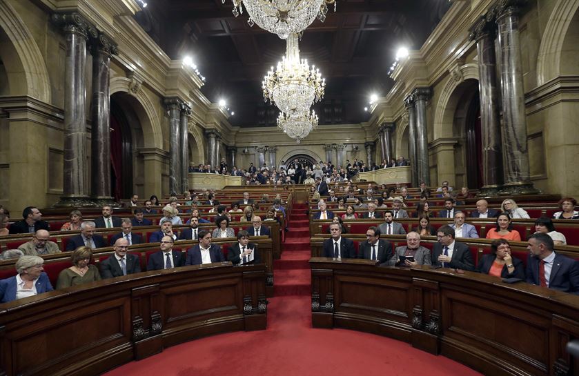 Foto de archivo del pleno del Parlament el 10 de octubre. Foto: EFE