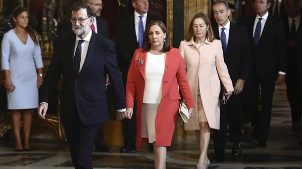 Mariano Rajoy, a su llegada a la recepción en el Palacio Real ofrecida por los reyes. EFE