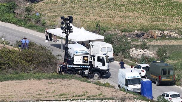 Maltan, bonba-autoz hil zuten Daphne Caruana Galizia kazetaria  