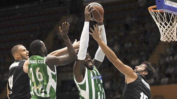 Bilbao Basketek Betisen aurka jokatu zuen partida. Argazkia: EFE