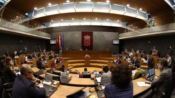 Pleno del Parlamento de Navarra. Foto de archivo: EFE