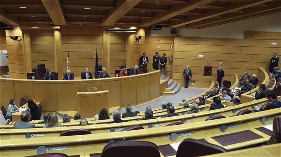 Espainiako Gobernuarekin eztabaidatzea eskaini dio Senatuak Puigdemonti 