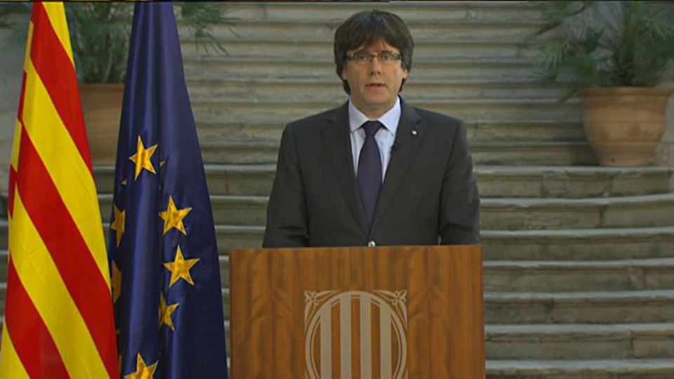 Puigdemont llama a los catalanes a hacer una 'oposición democrática' al 155