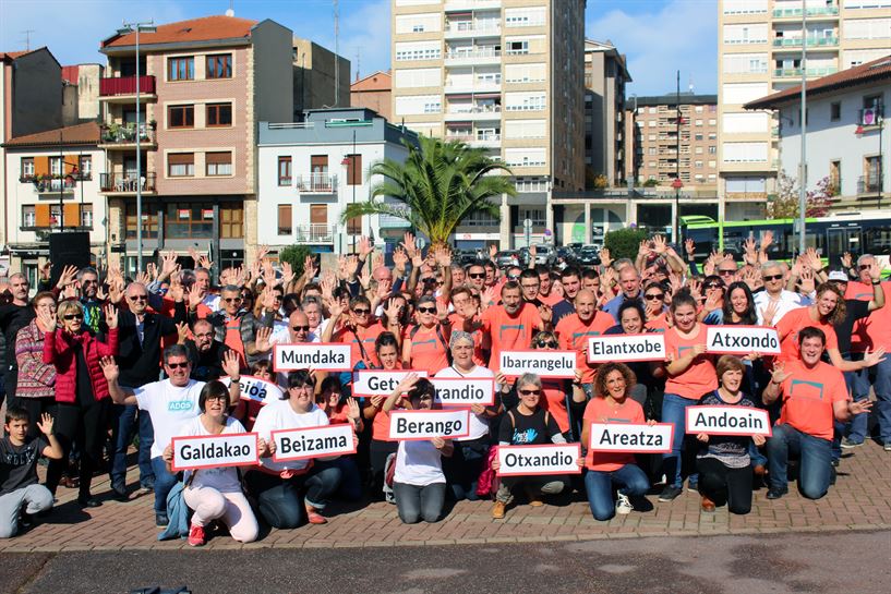 Trece municipios vascos celebran hoy consultas por el derecho a decidir