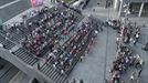 Los actores y seguidores de 'Go!azen', en la grabación del flashmob de Bilbao. title=